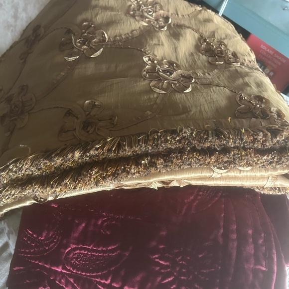 Stunning Golden Floral Poly/Silk Custom Made Throw, 52 x 60. Chenille Lining. - Picture 10 of 14